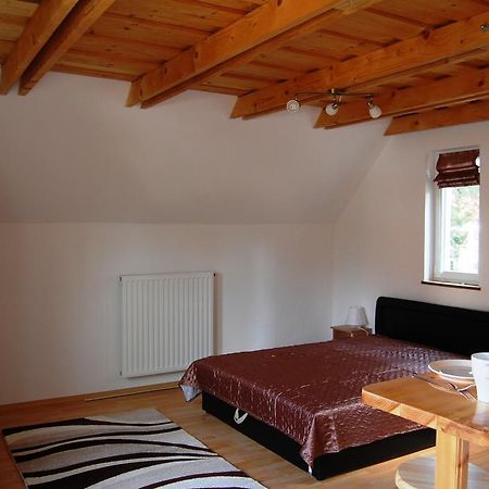 Maya Guesthouse Eger Esterno foto